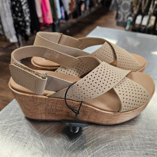 Vist Large View of Product Image Which is Used Clarks Wedge Sandals 8