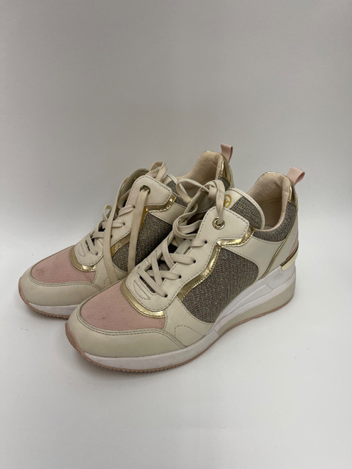 Vist Large View of Product Image Which is Used Michael Michael Kors Casual Shoes 7.5