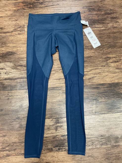 Vist Large View of Product Image Which is Used Alo Yoga Active Leggings 6-28