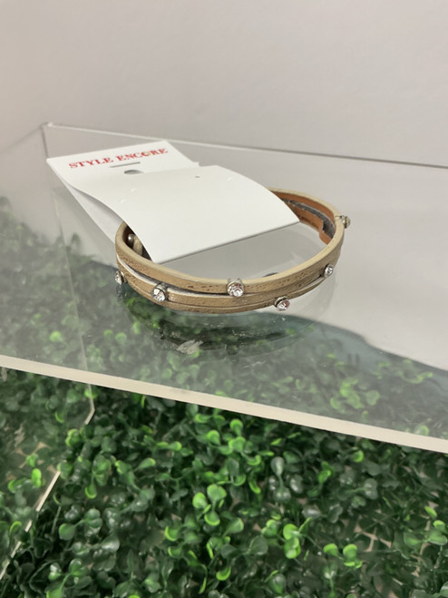Vist Large View of Product Image Which is Used Unbranded Bracelet