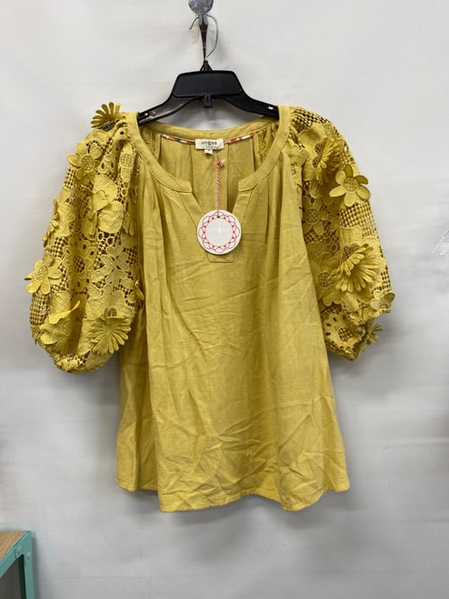 Vist Large View of Product Image Which is Used Umgee Short Sleeve Top M-8/10