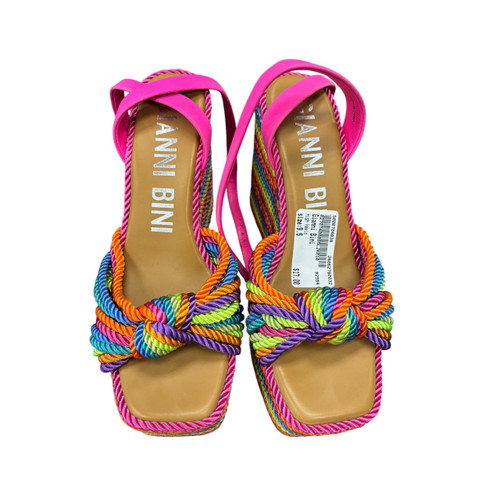 Vist Large View of Product Image Which is Used Gianni Bini High Heels 9.5