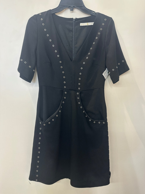Vist Large View of Product Image Which is Used Marie Oliver Short Dress B S-4/6