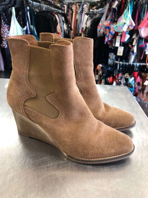 Vist Large View of Product Image Which is Used Andre Assous Ankle Boots 7
