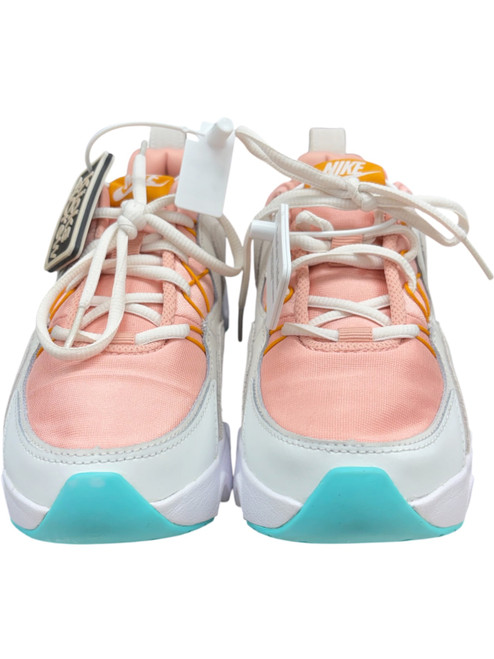 Vist Large View of Product Image Which is Used Nike Performance Shoes 5.5