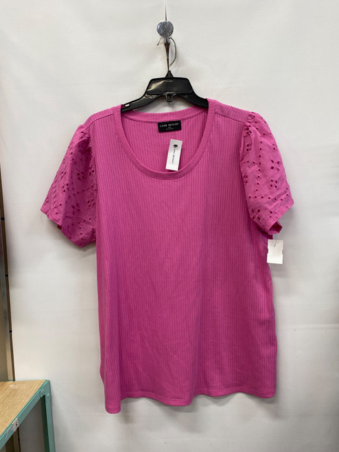 Vist Large View of Product Image Which is Used Lane Bryant Short Sleeve Top 1X-18