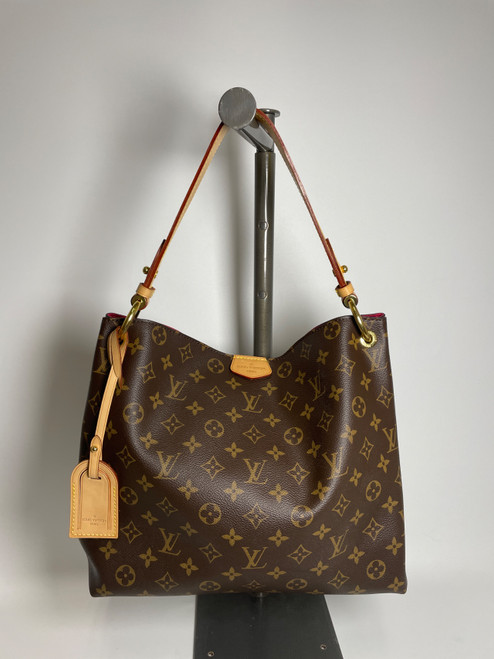 Vist Large View of Product Image Which is Used Louis Vuitton Xlarge Leather Handbag