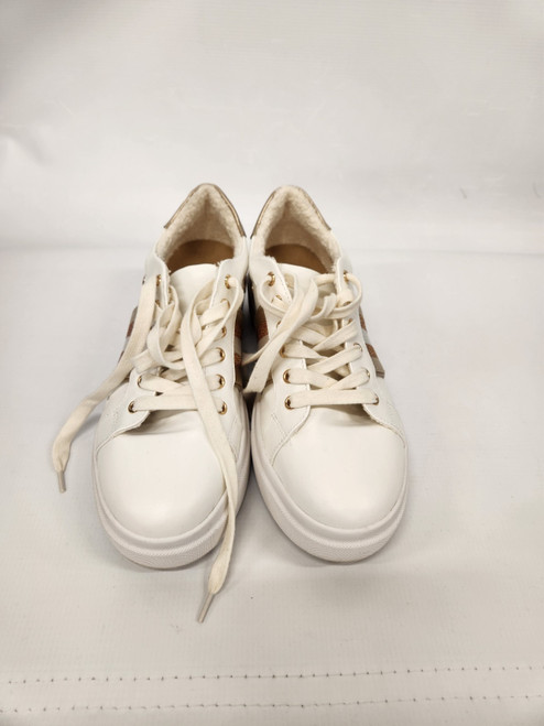Vist Large View of Product Image Which is Used Yellow Box Casual Shoes 9