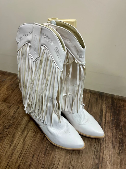 Vist Large View of Product Image Which is Used Unbranded Tall Boots 9