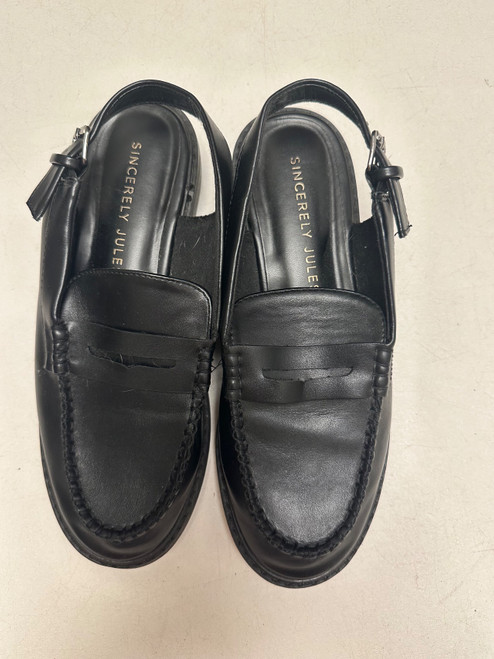 Vist Large View of Product Image Which is Used Unbranded Clogs 8