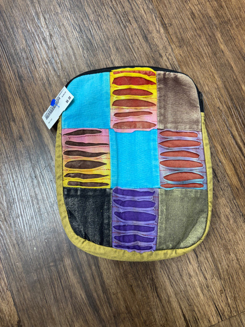 Vist Large View of Product Image Which is Used Unbranded Pouch