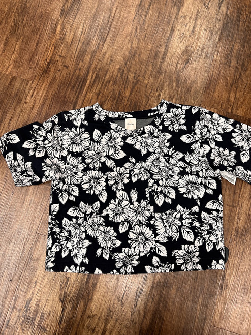Vist Large View of Product Image Which is Used Maeve Short Sleeve Top M-8/10