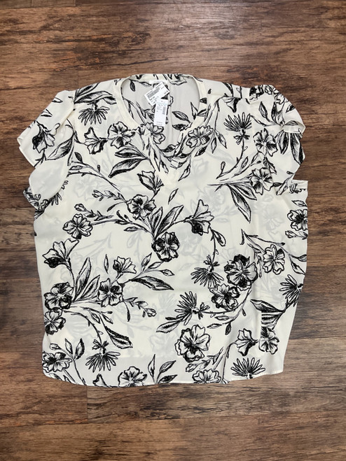 Vist Large View of Product Image Which is Used Maurices Short Sleeve Top 3X-22
