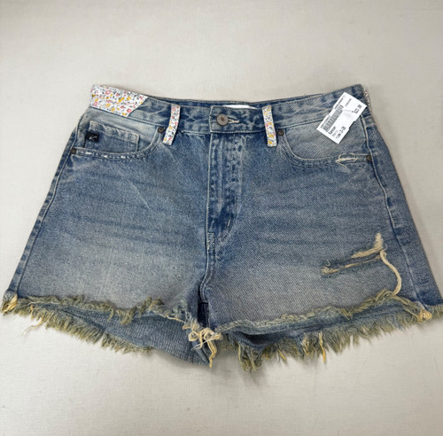 Vist Large View of Product Image Which is Used Kancan Shorts 2-26