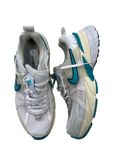 Vist Large View of Product Image Which is Used Nike Casual Shoes 10