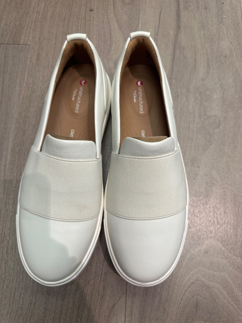 Vist Large View of Product Image Which is Used Clarks Flats 6.5