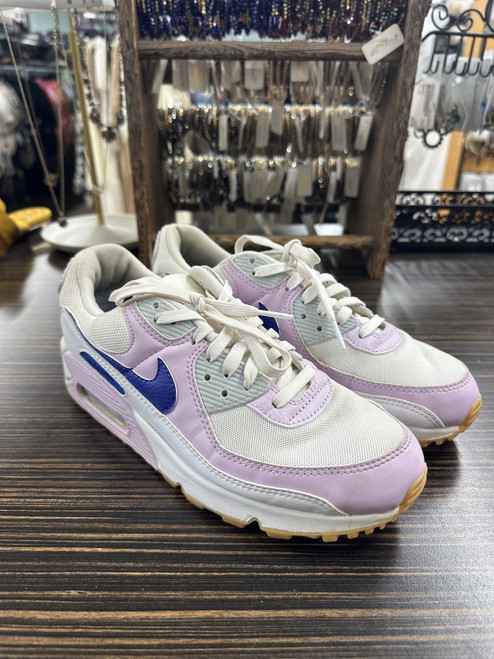 Vist Large View of Product Image Which is Used Nike Performance Shoes 9.5
