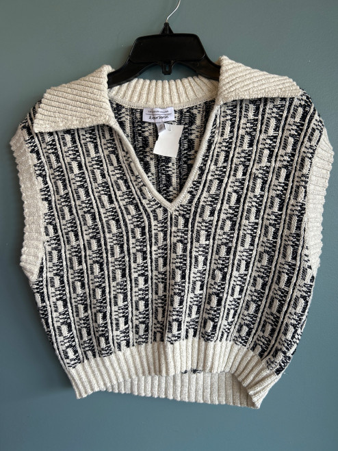 Vist Large View of Product Image Which is Used Other Stories Vest S-4/6