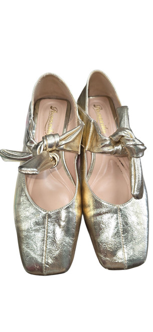 Vist Large View of Product Image Which is Used Unbranded Flats 8.5