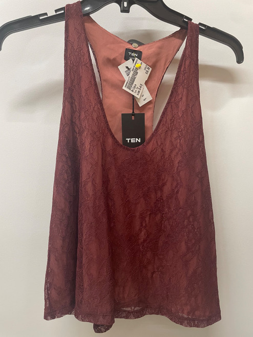 Vist Large View of Product Image Which is Used Aritzia Tank Top S-4/6