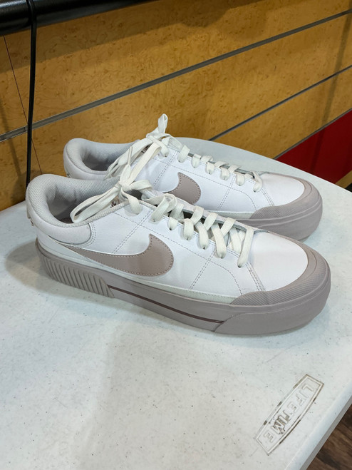 Vist Large View of Product Image Which is Used Nike Performance Shoes 11