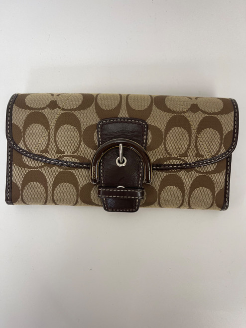 Vist Large View of Product Image Which is Used Coach Wallet