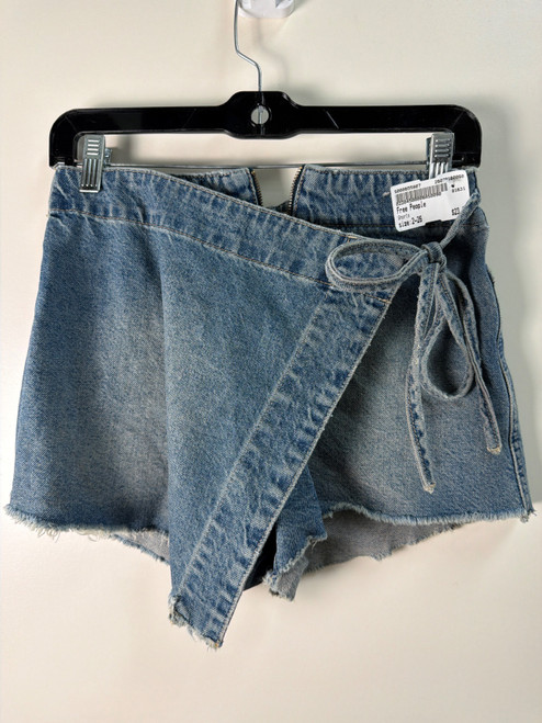 Vist Large View of Product Image Which is Used Free People Shorts 2-26