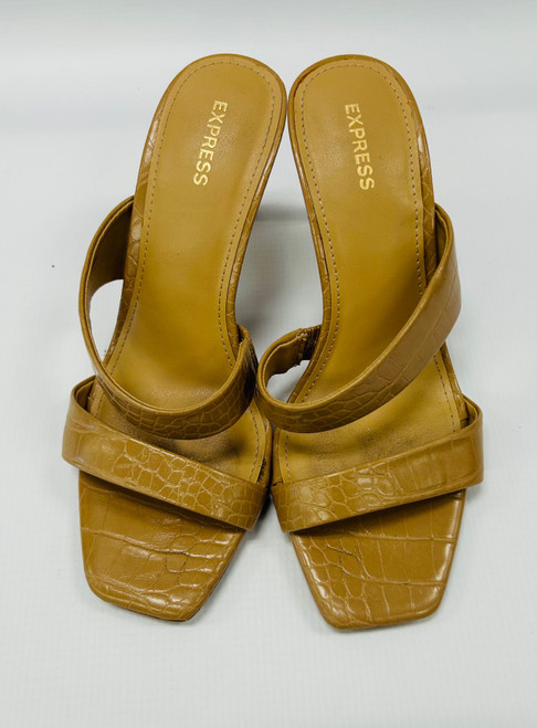 Vist Large View of Product Image Which is Used Express High Heels 7