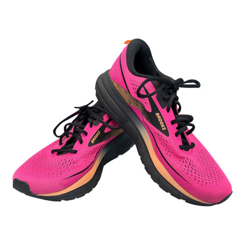 Vist Large View of Product Image Which is Brooks Performance Shoes 11