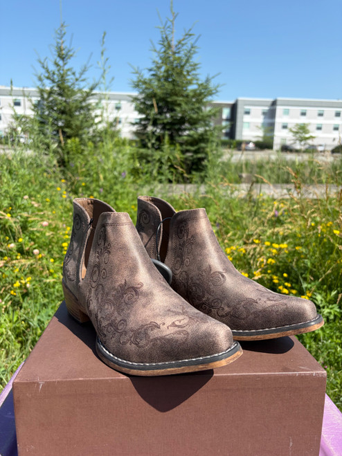 Vist Large View of Product Image Which is Used Unbranded Ankle Boots 8.5