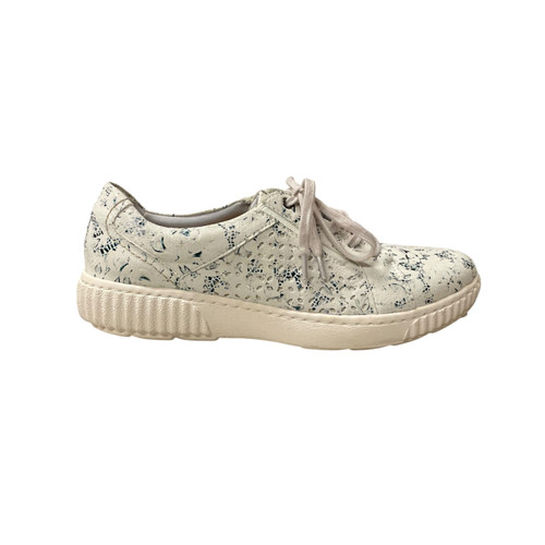 Vist Large View of Product Image Which is Used Clarks Casual Shoes 8.5