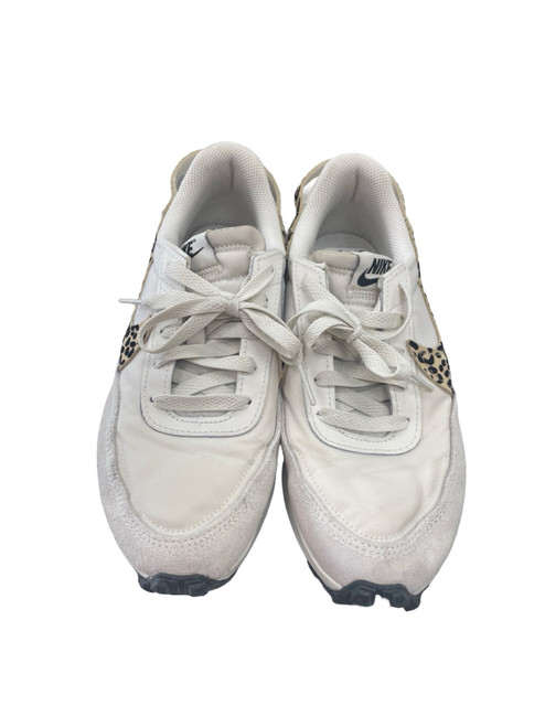 Vist Large View of Product Image Which is Used Nike Performance Shoes 7