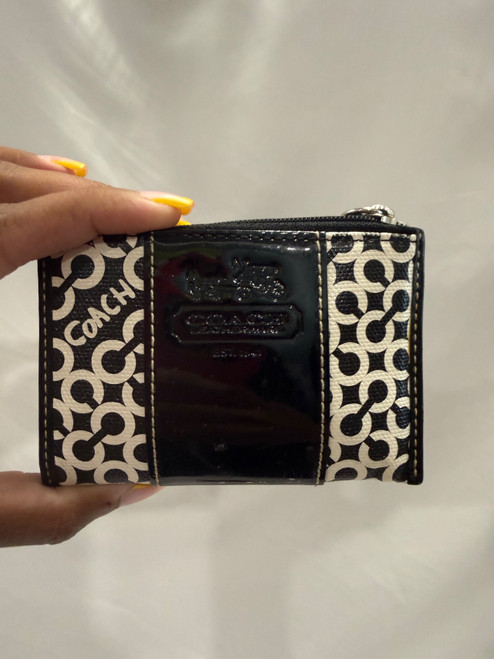 Vist Large View of Product Image Which is Used Coach Keychain Wallet