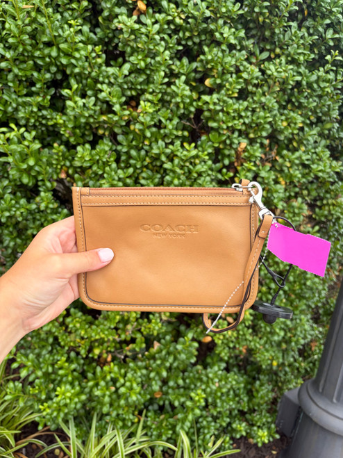 Vist Large View of Product Image Which is Used Coach Leather Wallet