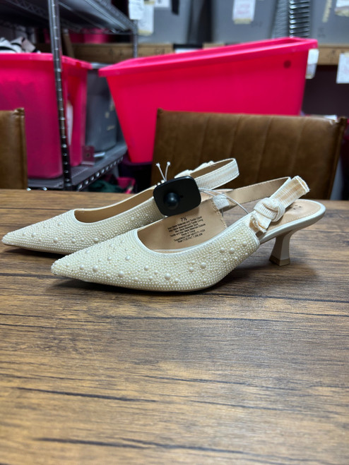 Vist Large View of Product Image Which is Used A New Day Low Heels 7.5