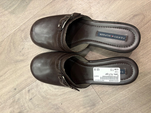 Vist Large View of Product Image Which is Used Tommy Hilfiger Clogs 7.5