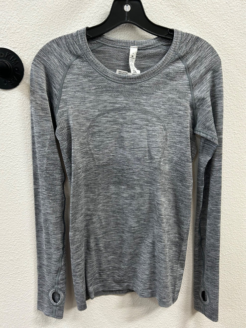 Vist Large View of Product Image Which is Used Lululemon Athletica Active Long Sleeve S-4/6