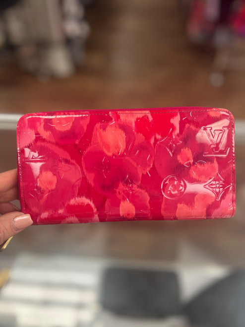 Vist Large View of Product Image Which is Used Louis Vuitton Leather Wallet