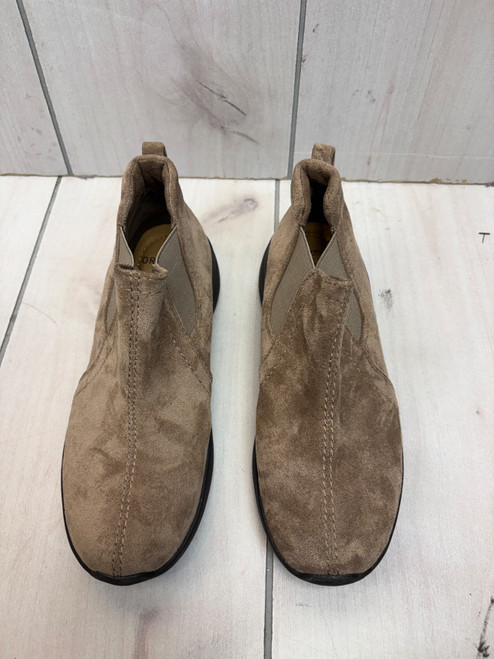Vist Large View of Product Image Which is Used Earth Origins Clogs 6.5