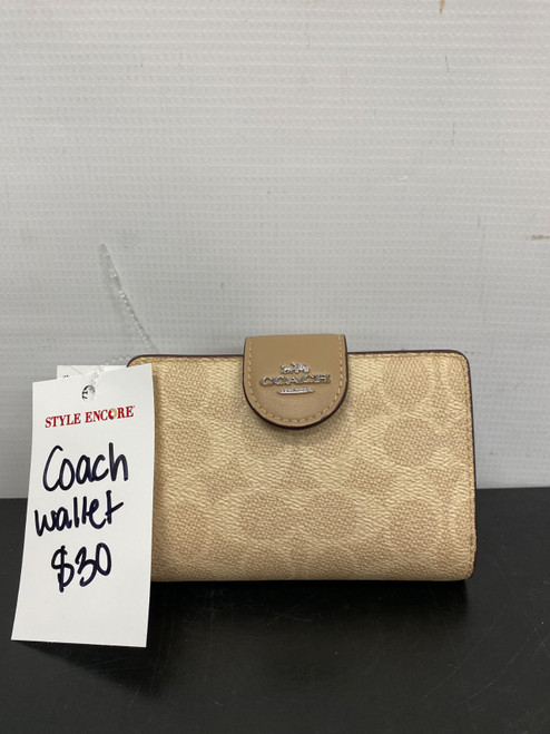 Vist Large View of Product Image Which is Used Coach Leather Wallet