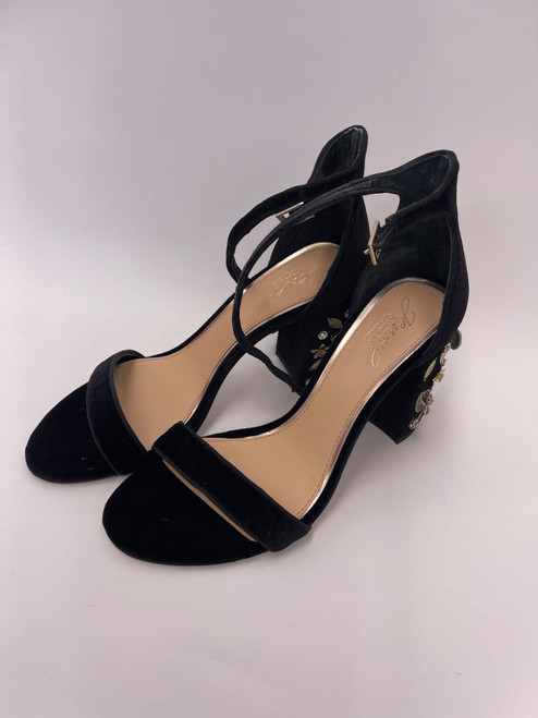 Vist Large View of Product Image Which is Used Unbranded Low Heels 7.5