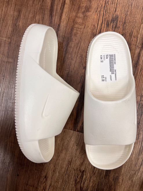 Vist Large View of Product Image Which is Used Nike Sandals 10