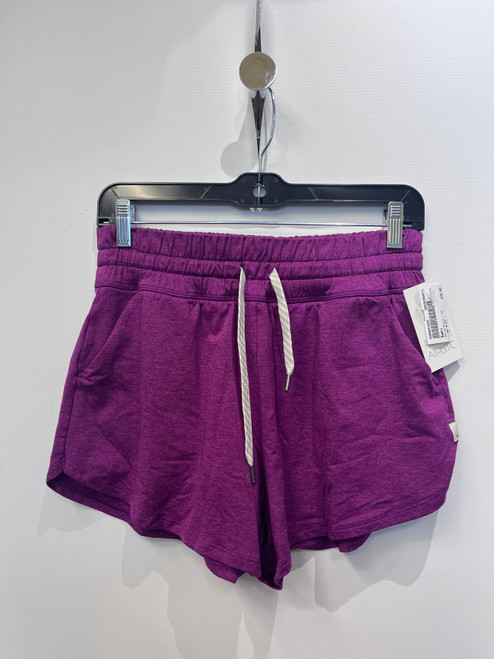 Vist Large View of Product Image Which is Used Vuori Active Shorts 4-27