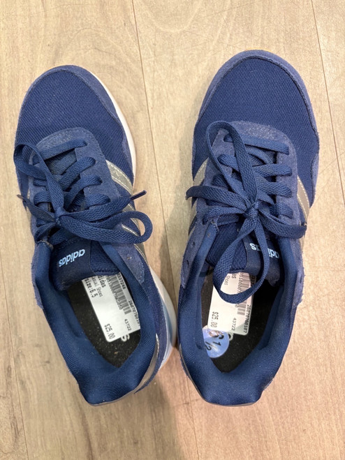 Vist Large View of Product Image Which is Used Adidas Casual Shoes 6.5