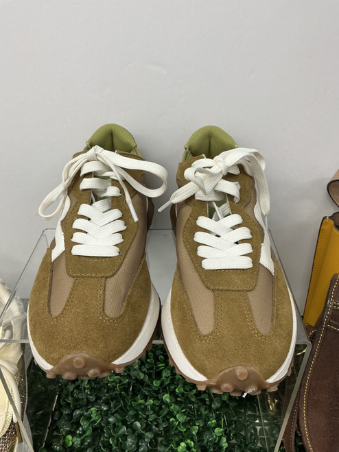 Vist Large View of Product Image Which is Used Steve Madden Casual Shoes 7.5