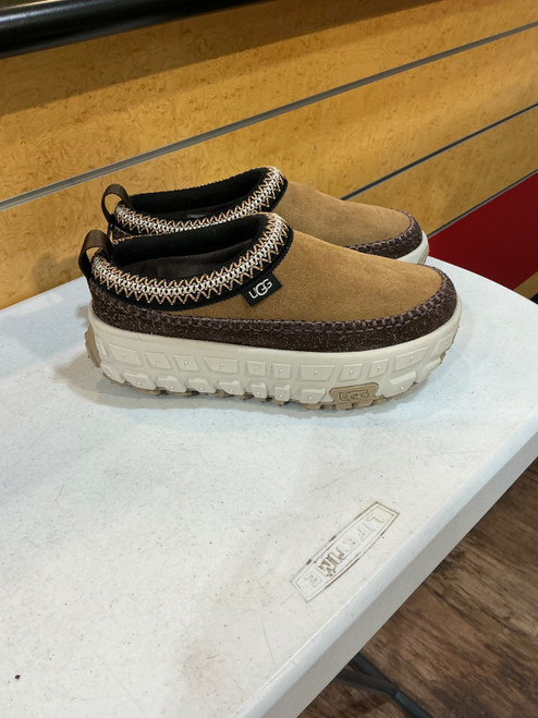 Vist Large View of Product Image Which is Used Ugg Australia Casual Shoes 8