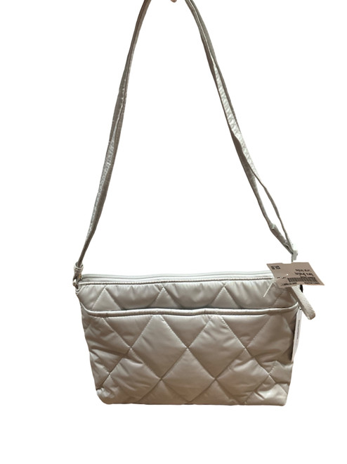 Vist Large View of Product Image Which is Used Vera Bradley Large Handbag