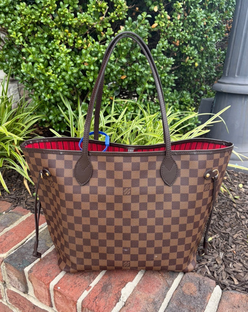 Vist Large View of Product Image Which is Used Louis Vuitton neverfull Small Leather Handbag