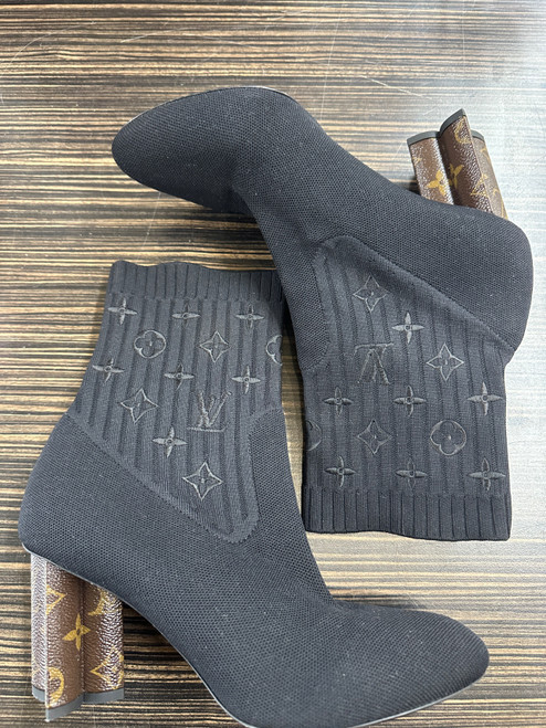 Vist Large View of Product Image Which is Used Louis Vuitton High Heels 8.5