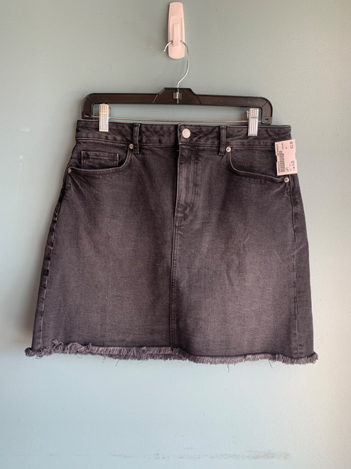 Vist Large View of Product Image Which is Used Loft Short Skirt 8-29